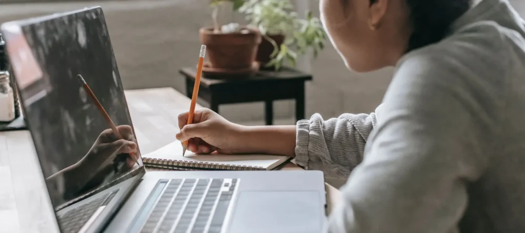 How Flexible Distance Learning Helped Eva Secure 5 University Offers